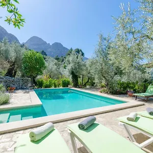 Villa S'olivaret, Fornalutx